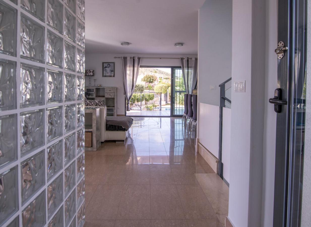 Villa Moderna Con Piscina El Campello Exterior photo